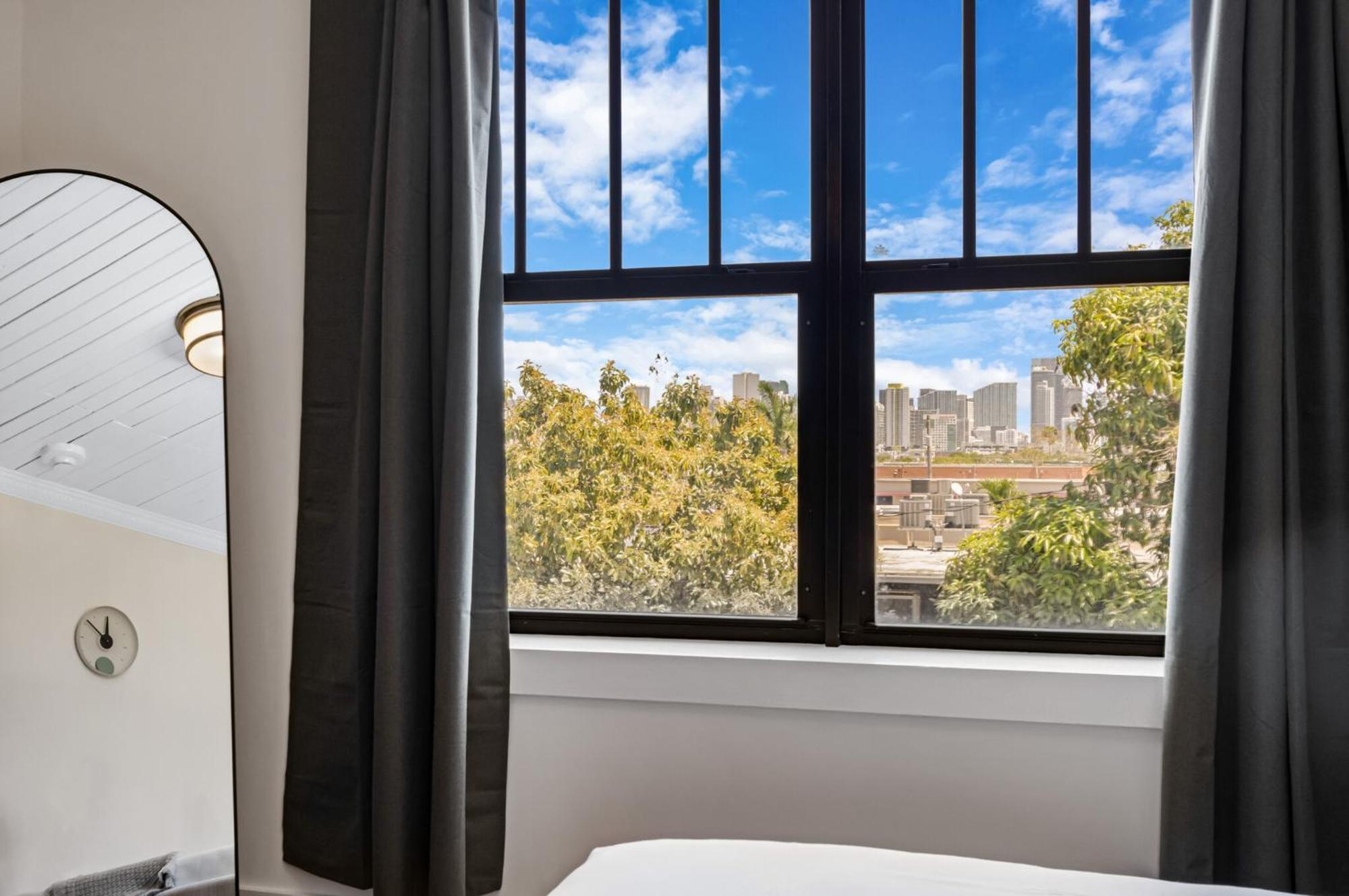 Roami At Tower Hotel - Calle Ocho Маямі Екстер'єр фото